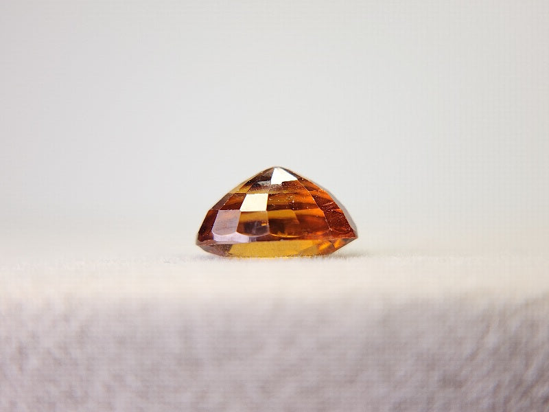 0010-1-3　ジルコン　1.99ct