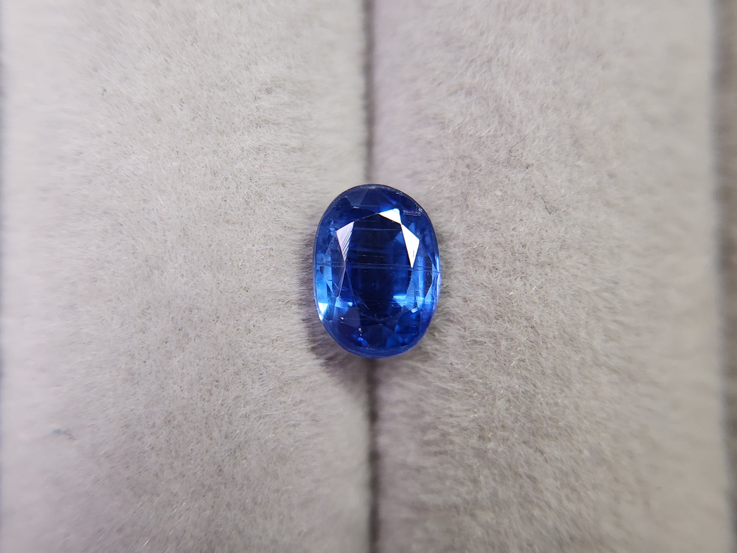 0035-1-28　カイヤナイト　1.34ct