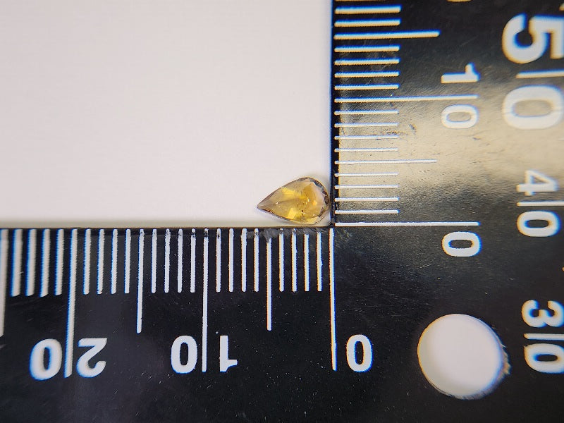 0644-17-2　ゾイサイト　0.40ct