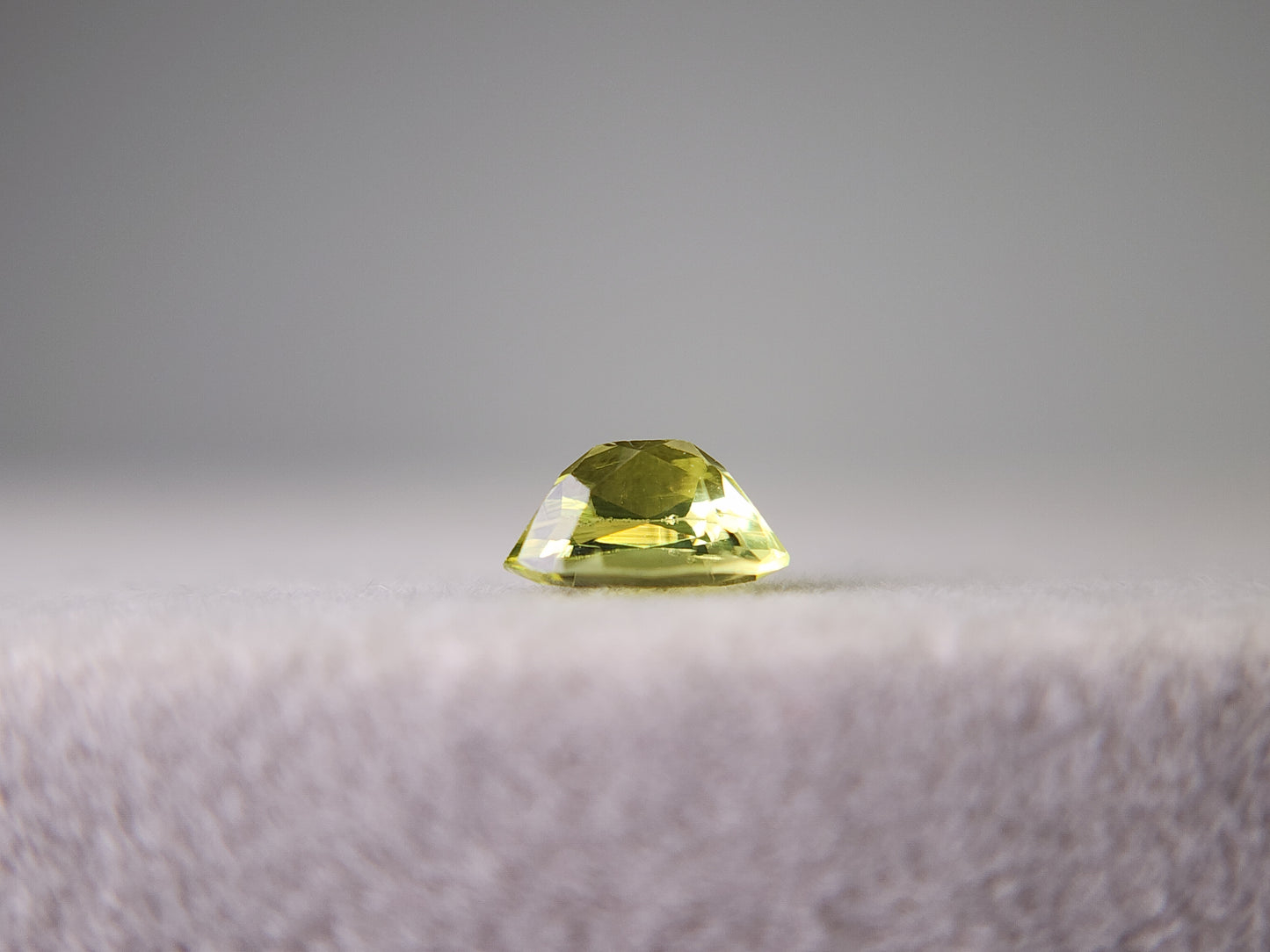 0928-1　パロットクリソベリル　0.55ct