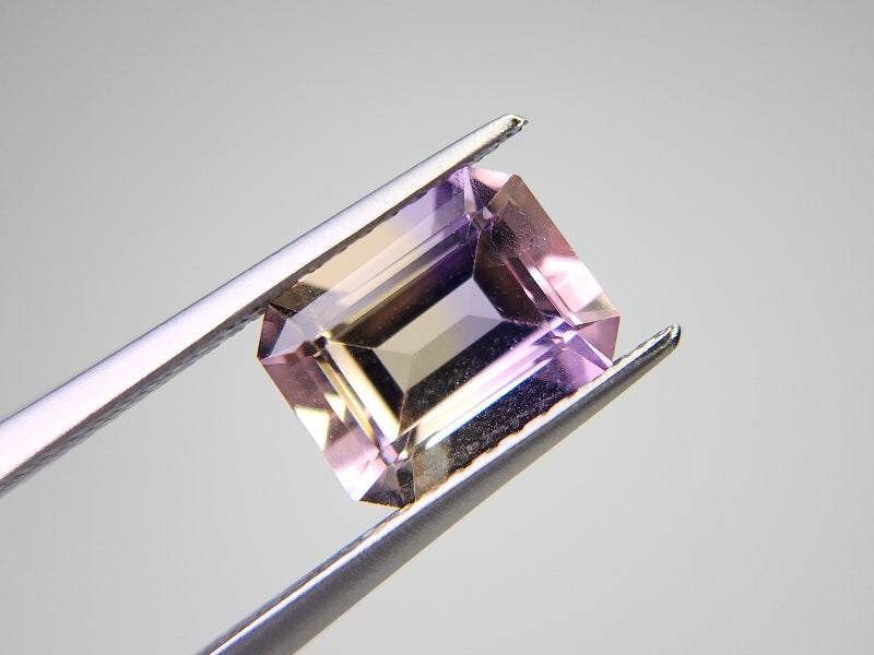 AMT-14　アメトリン　2.35ct