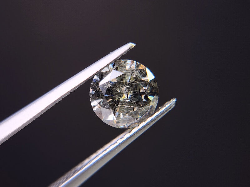 　grMOI-4　合成グレーモアッサナイト　0.91ct