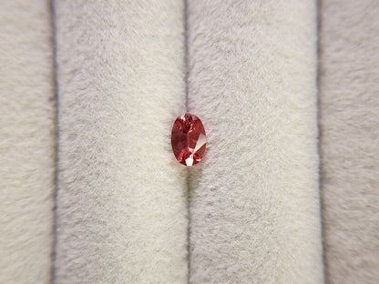 0152-1-37　バイカラーアンデシン　0.44ct