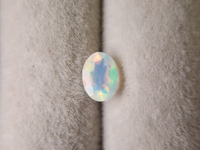 0909-2-6　オパール　0.59ct