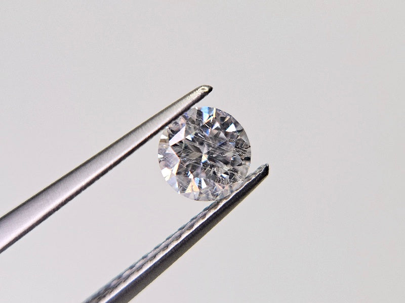 MOI-9　合成モアッサナイト　0.46ct