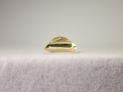 0091-10　イエローラブラドライト　1.19ct