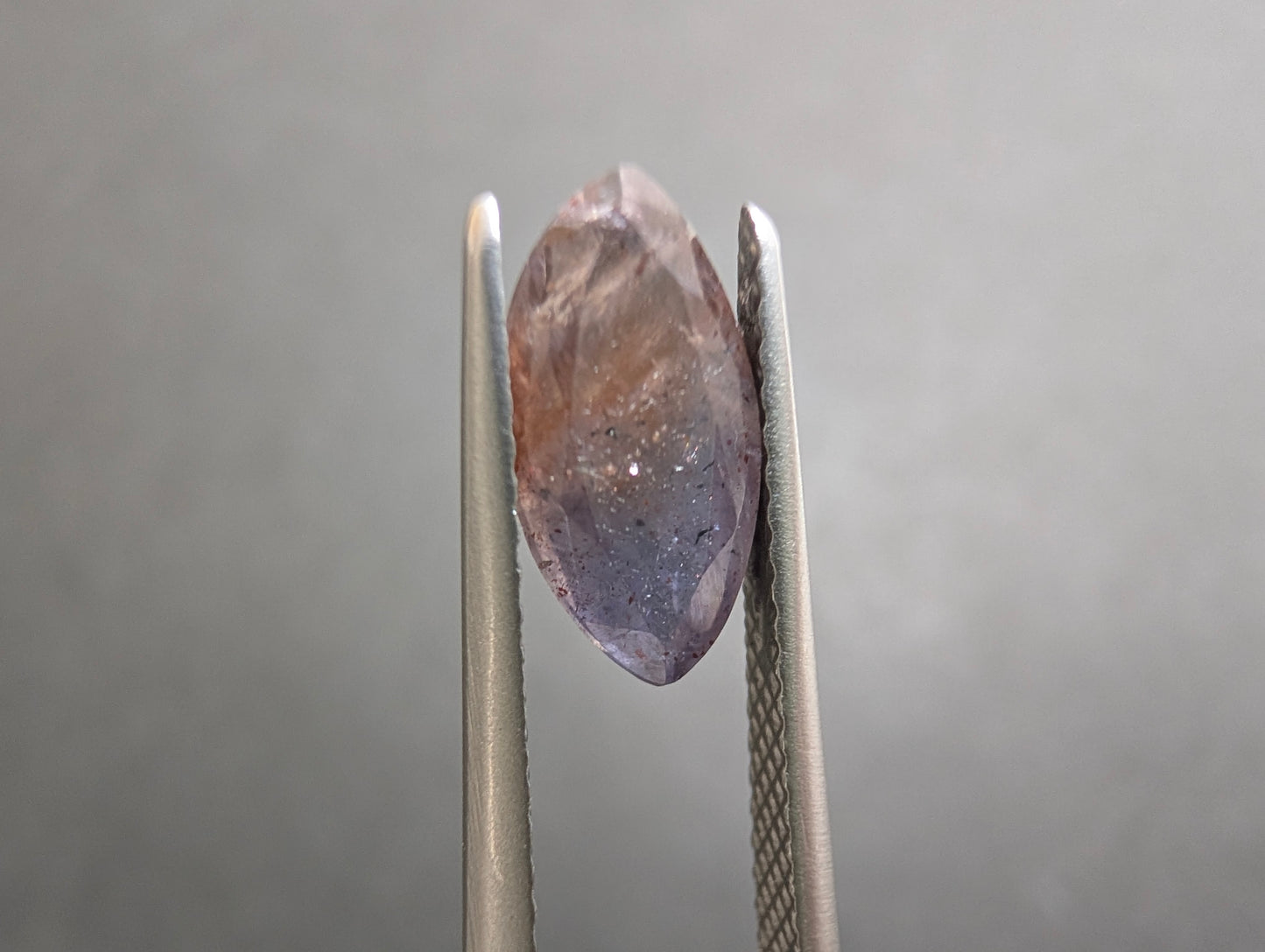 0257　アイオライトサンストーン　1.47ct