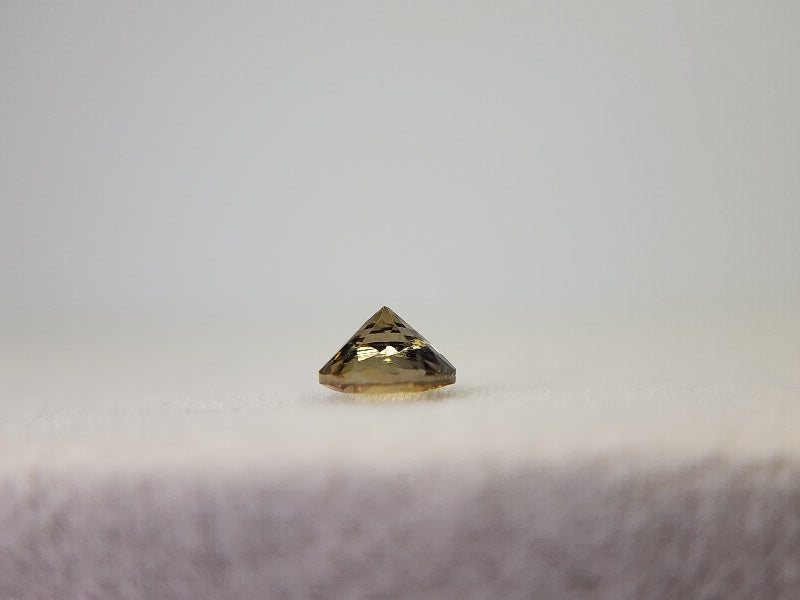 0657-19-1　ゾイサイト　0.38ct