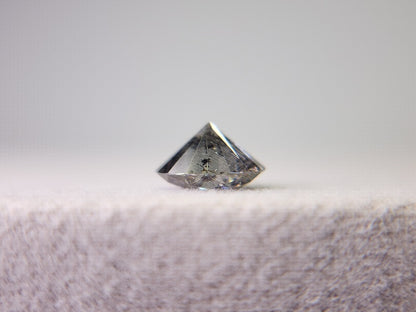 　grMOI-2　合成グレーモアッサナイト　0.93ct