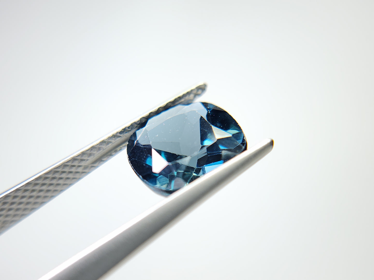 0931-1　ロンドンブルートパーズ　3.41ct