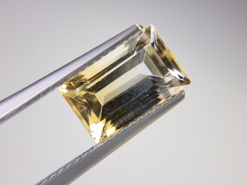 0365-3-8　バイカラーシトリン　3.19ct