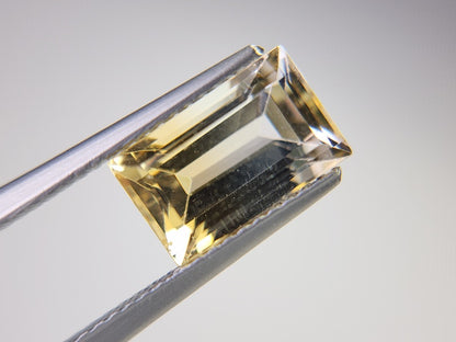 0365-3-8　バイカラーシトリン　3.19ct