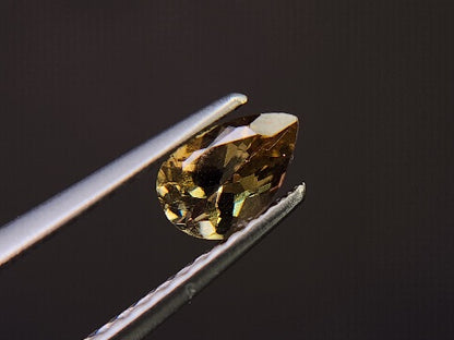 0644-17-1　ゾイサイト　0.38ct