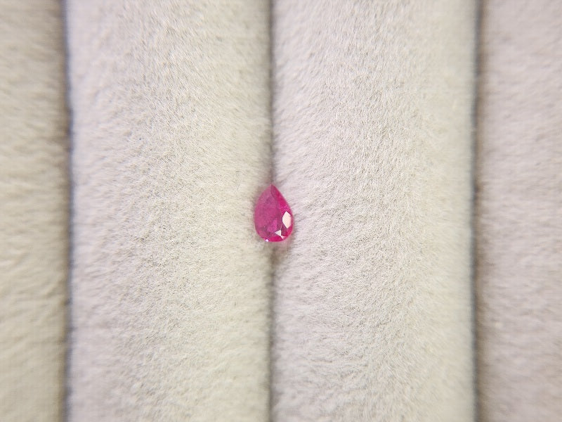 r-BE-2　レッドベリル　0.12ct