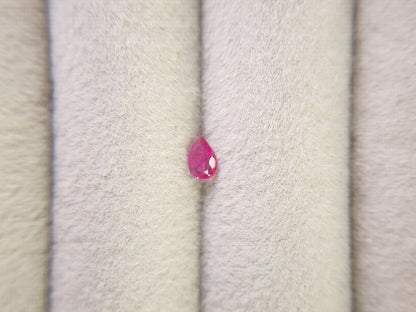 r-BE-2　レッドベリル　0.12ct