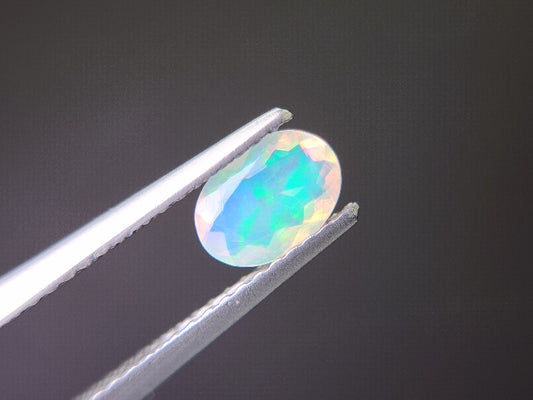 0909-2-8　オパール　0.37ct