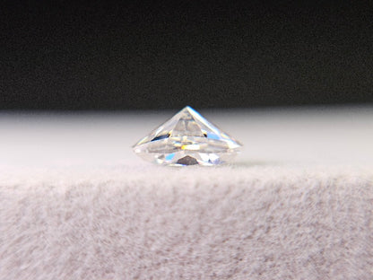 MOI-2　合成モアッサナイト　0.80ct