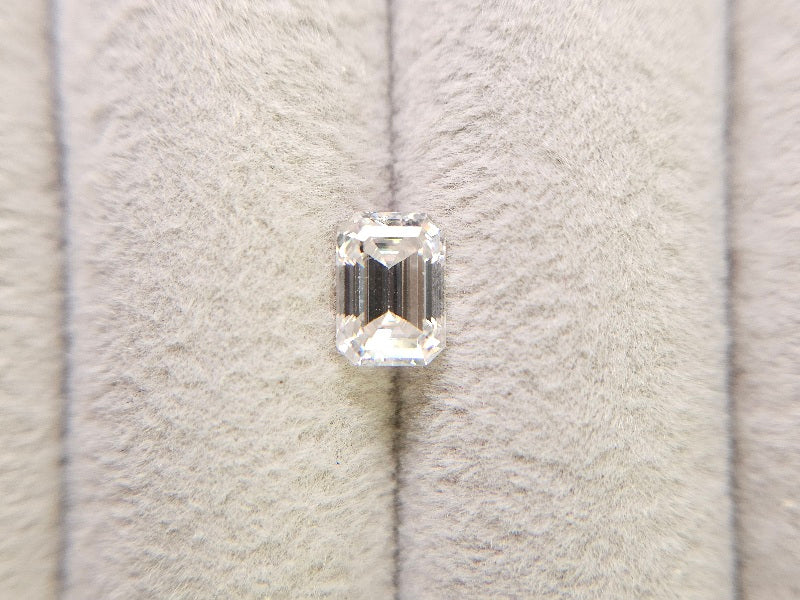 MOI-1　合成モアッサナイト　1.04ct