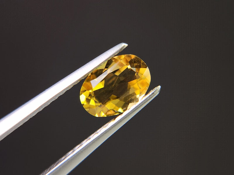 yeBE-6　イエローベリル　0.64ct