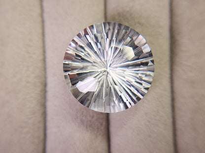 SUI-4　水晶　23.83ct