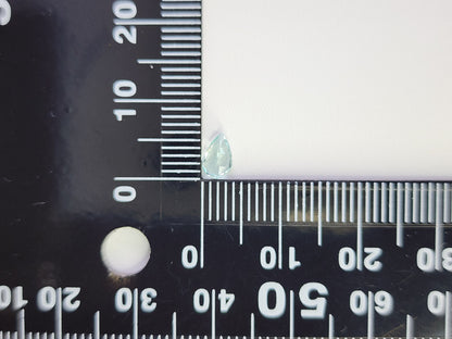 0878-2-9　グリーンベリル　0.36ct
