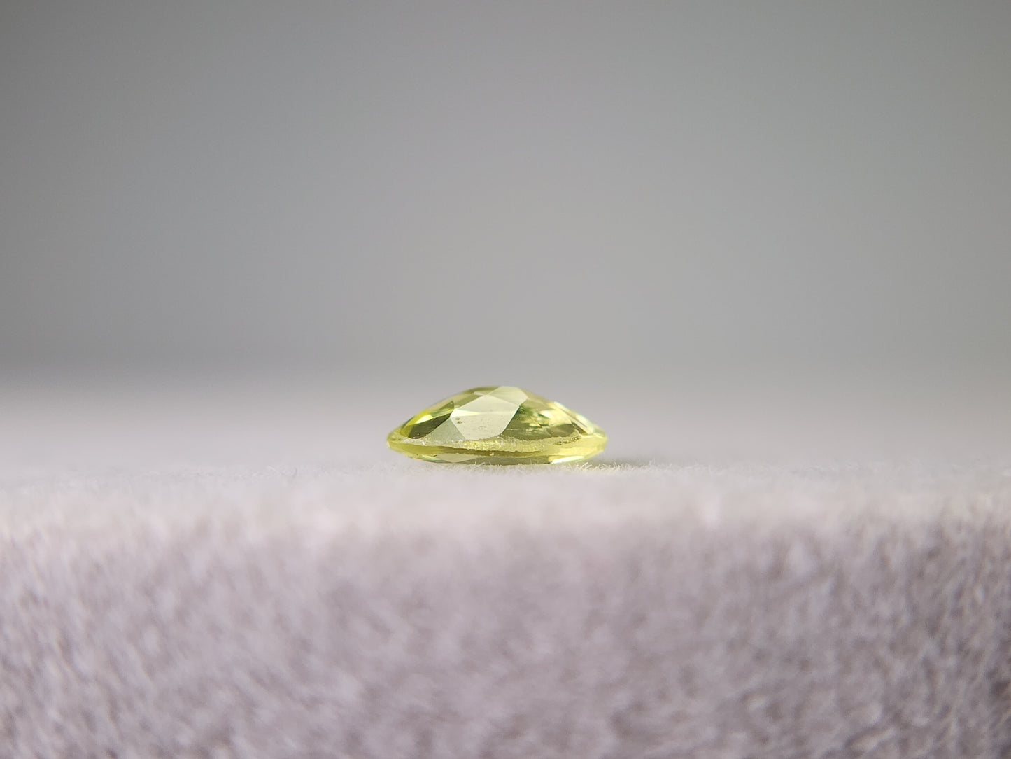 0928-5　パロットクリソベリル　0.38ct