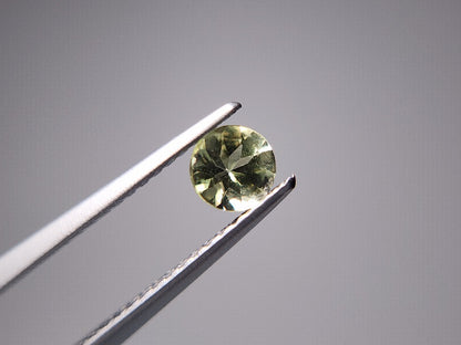 0657-17-2　ゾイサイト　0.37ct