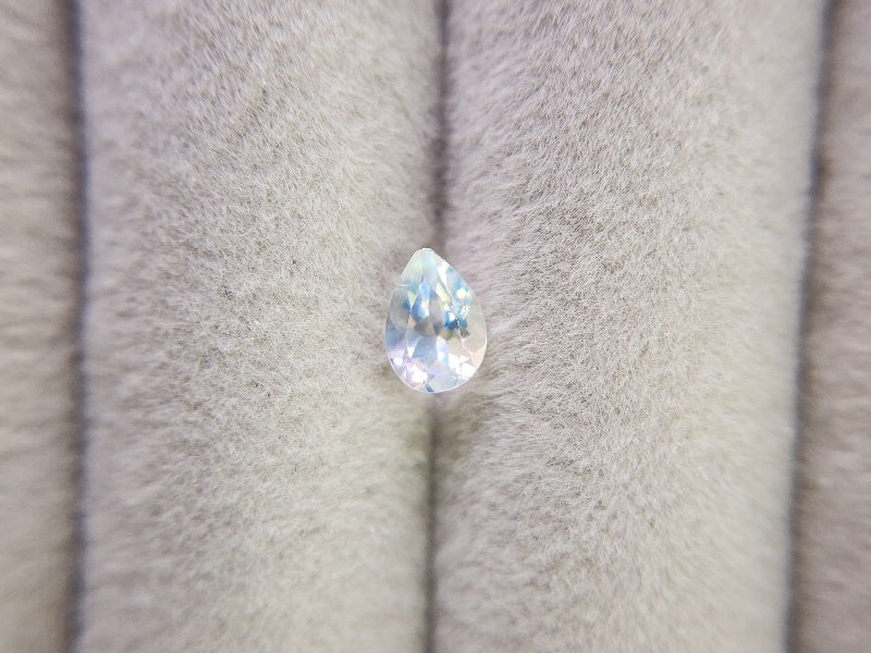 0762-2　アンデシンラブラドライト　0.47ct