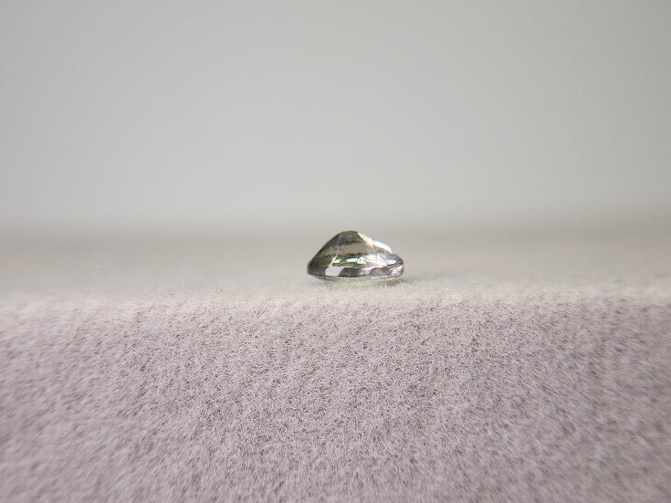 0654-1-4　ゾイサイト   0.38ct