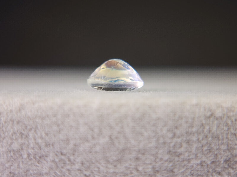 0760-9　アンデシンラブラドライト　0.48ct