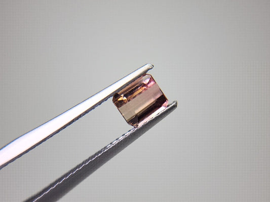 0879-15　トルマリン　0.79ct