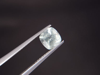 gBE-4　グリーンベリル　0.88ct