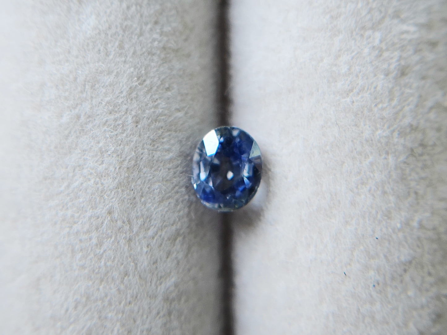 0904-3　サファイア　0.66ct