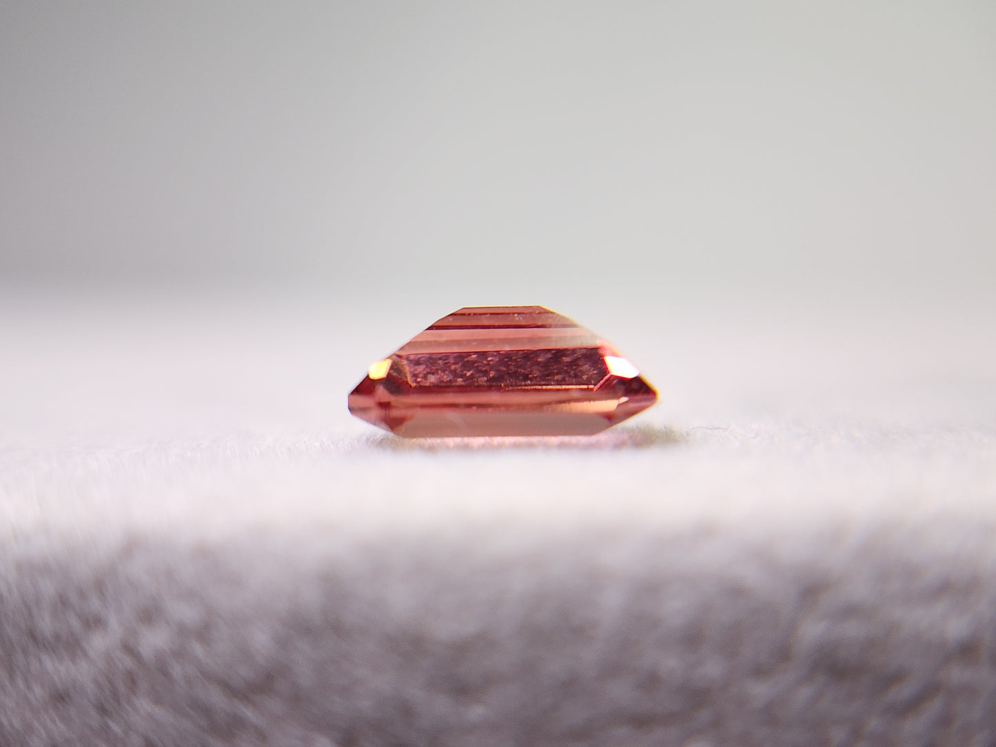 0151-3-6　バイカラーアンデシン　0.79ct