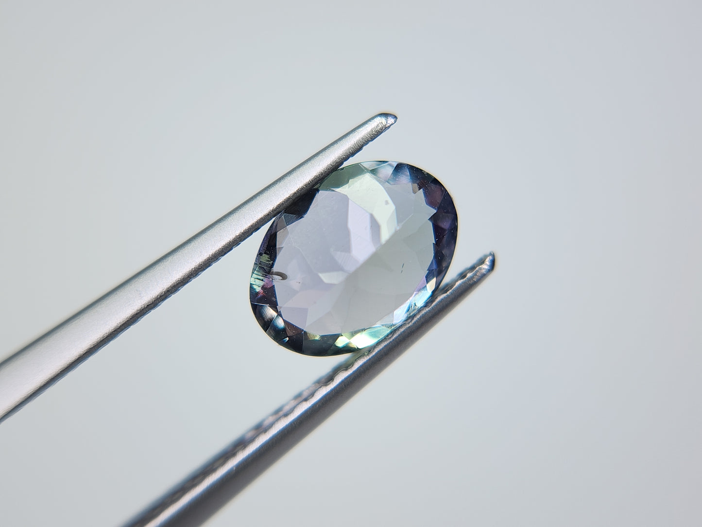 0876-22 バイカラータンザナイト　1.27ct