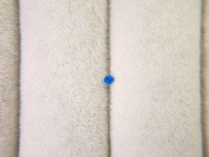 0129-5　アウイナイト　0.01ct