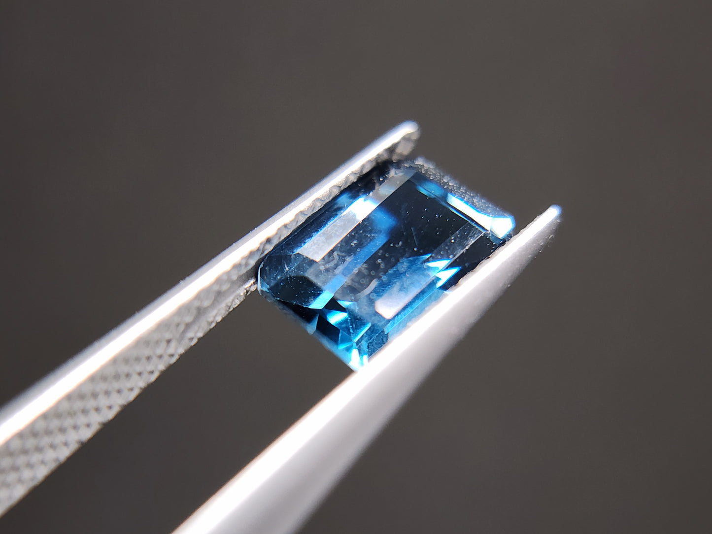 0931-8　ロンドンブルートパーズ　1.74ct