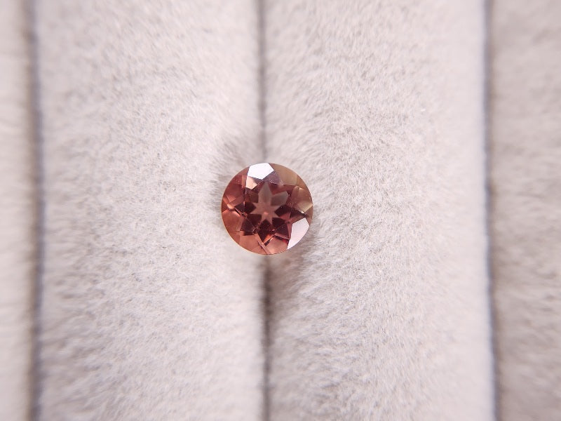 0504-9　バイカラーアンデシン　0.82ct