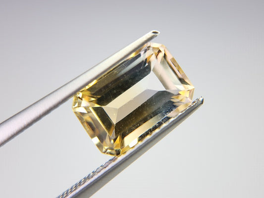 0365-4-25　バイカラーシトリン　2.28ct