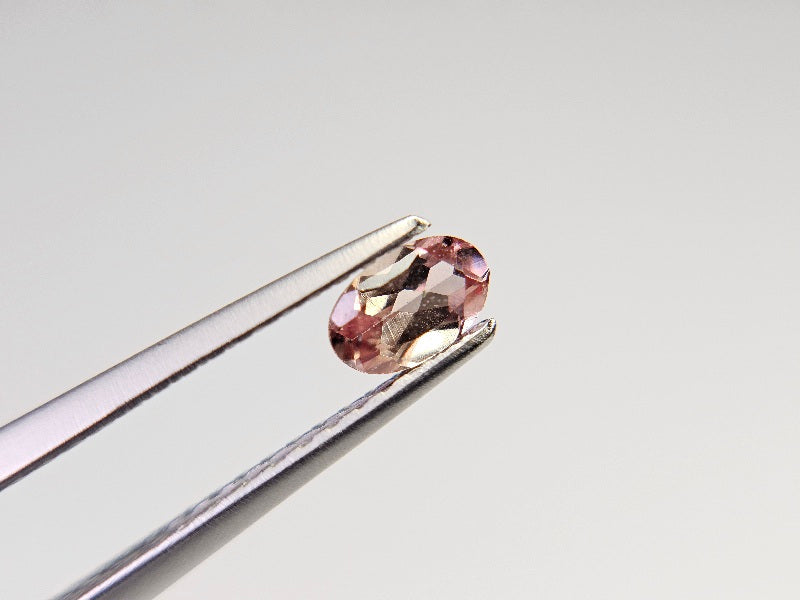 【500円均一】6/1新着！　カラーチェンジガーネット　0.31ct　4