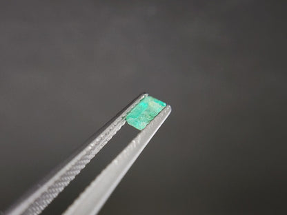 0936-3　エメラルド(ザンビア産)　0.30ct