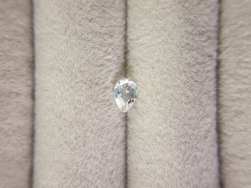 0762-24　アンデシンラブラドライト　0.28ct