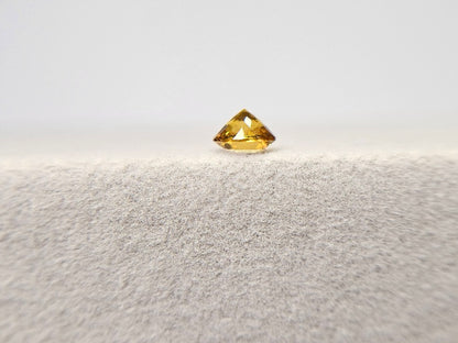 CND-5　コンドロダイト　0.49ct