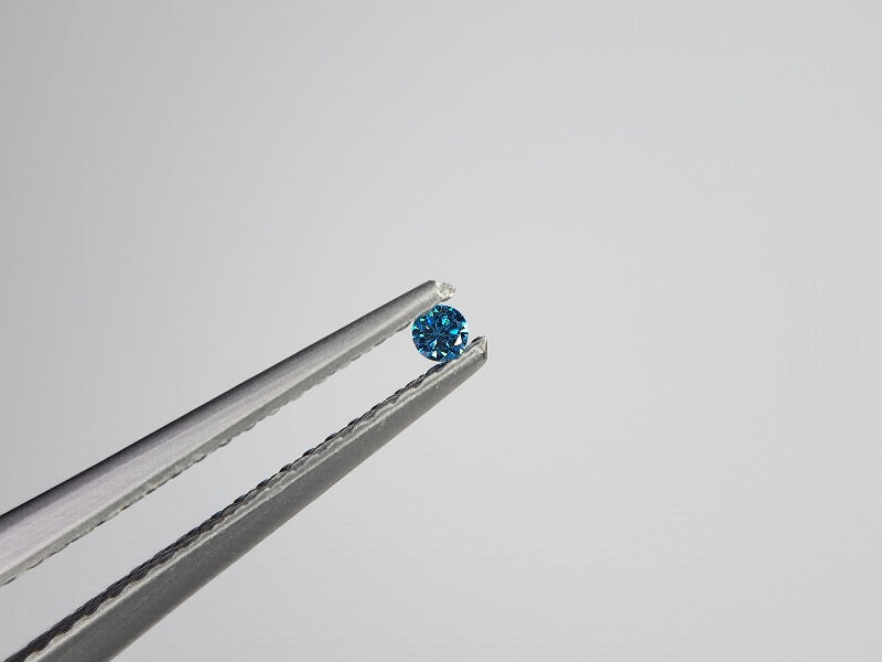 0015-3-7　ブルーダイヤモンド(トリートメント)　0.03ct