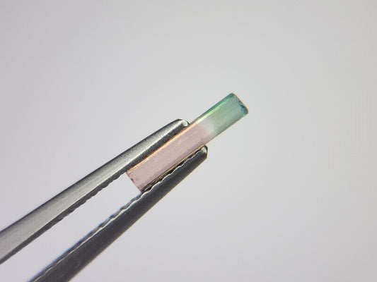 【500円均一】12/29正午まで　バイカラートルマリン（原石）　0.26ct　8