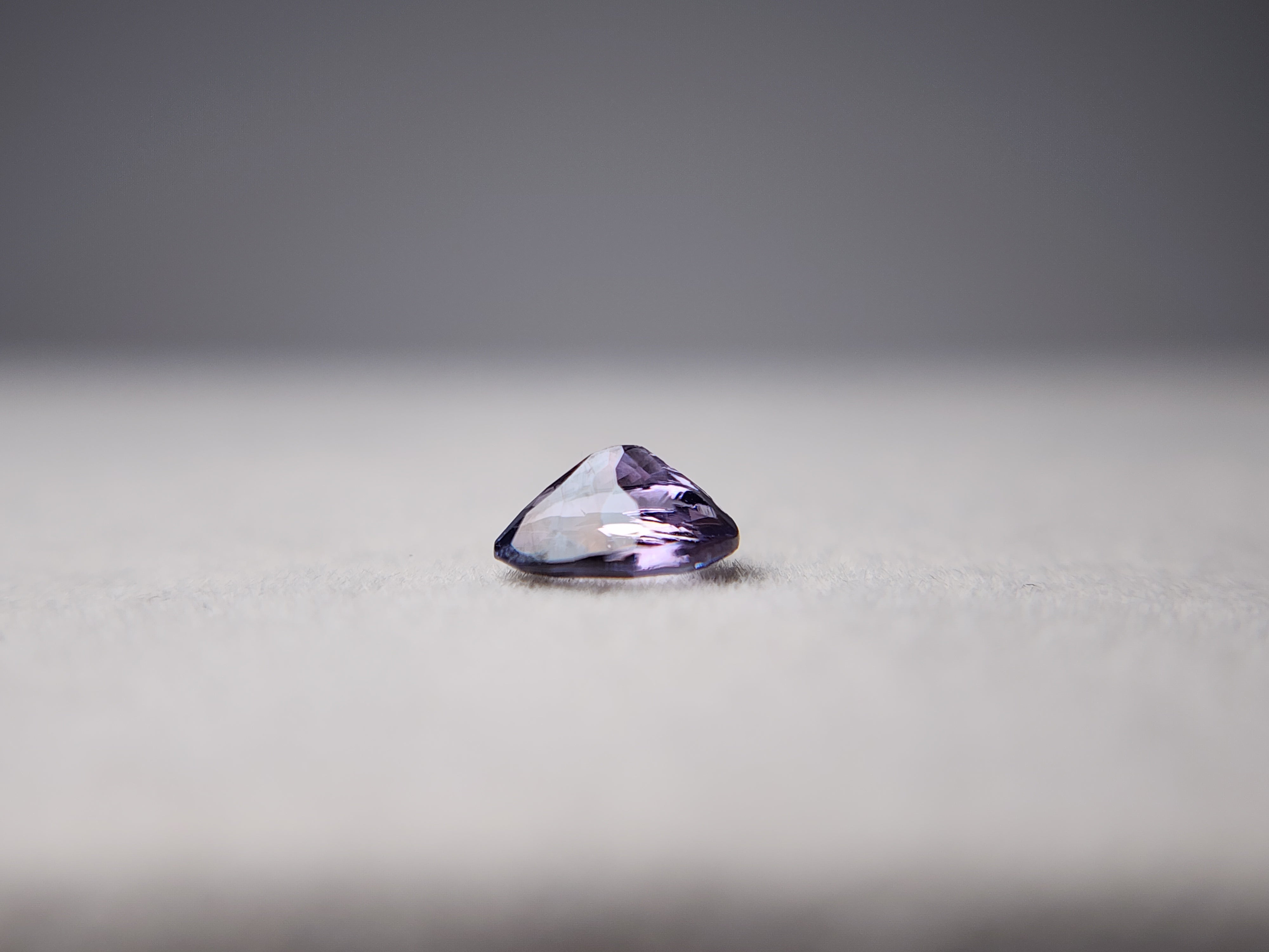 0655-1 ゾイサイト 0.47ct – 東洋ルース公式オンラインストア