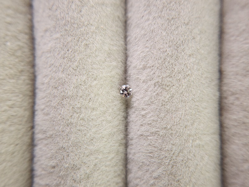 0015-4-2　ピンクダイヤモンド　0.02ct