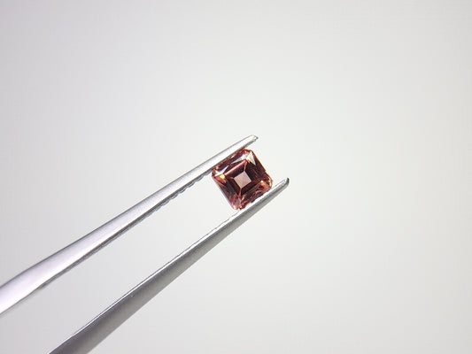 pi-Z-2　ピンクジルコン　0.66ct