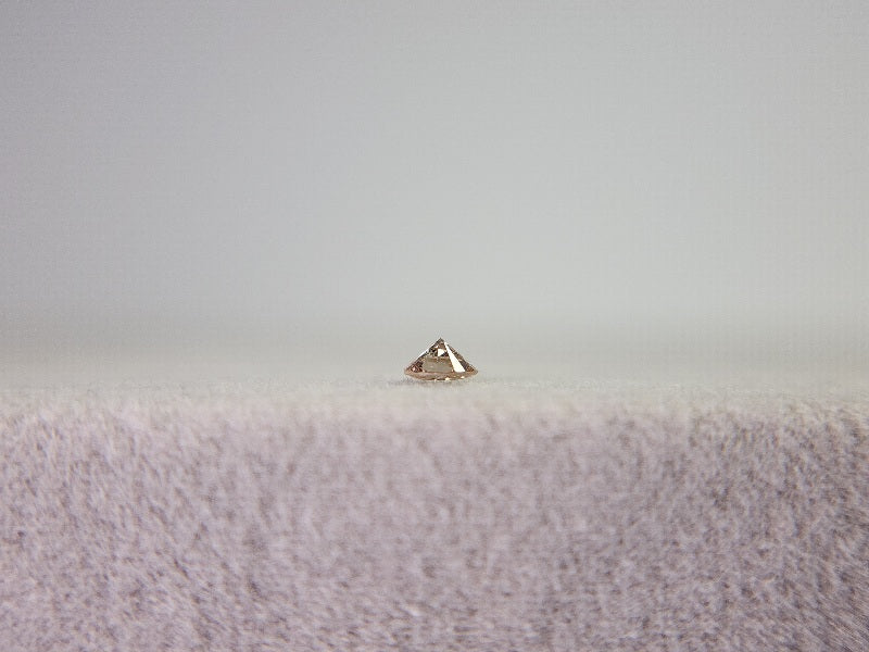 0015-2-1　ブラウンダイヤモンド　0.05ct