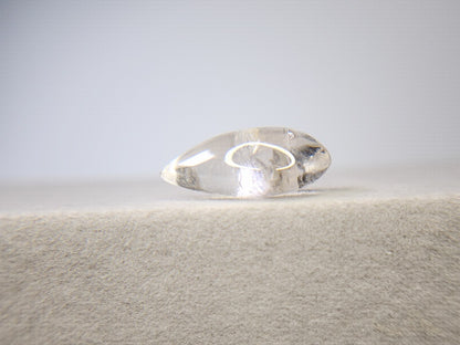 0887-22　クォーツインクォーツ　13.45ct